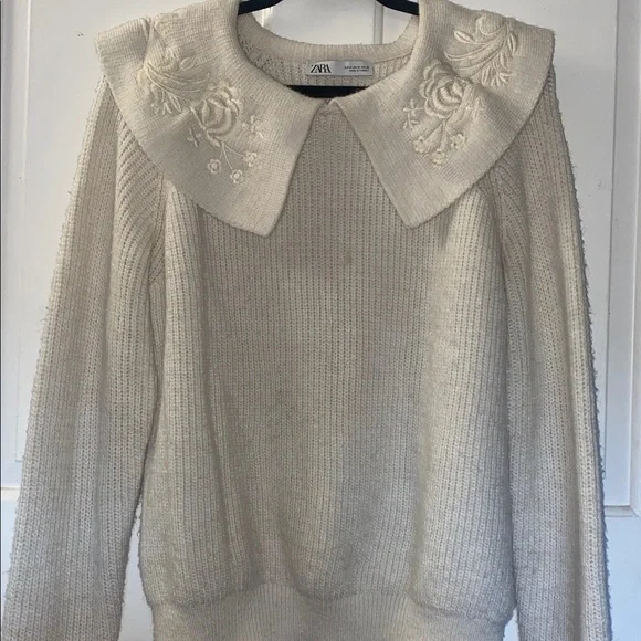 Zara Ivory Knit Sweater with Floral Collar - Picture 2 of 5